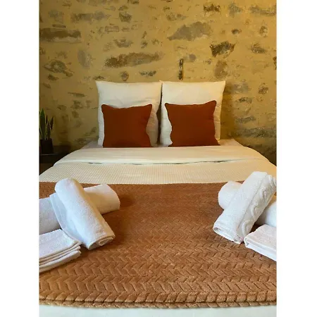 Apartment Le Cosy-chic, 2 Min A Pied Cathedrale , Jacobins