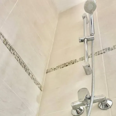 Apartment Le Cosy-chic, 2 Min A Pied Cathedrale , Jacobins